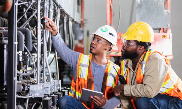 Best Local Electrician Companies  in North Syracuse, NY